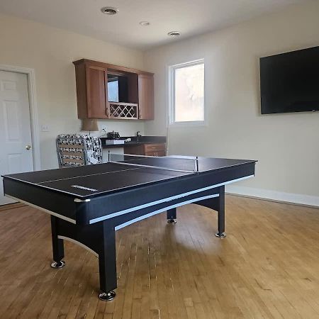 Luxe 4Br With Hot Tub & Game Room Чикаго Экстерьер фото