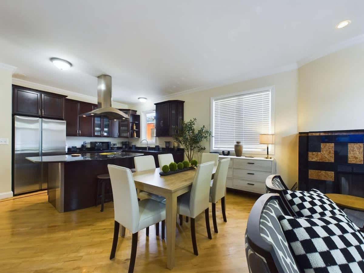Luxe 4Br With Hot Tub & Game Room Чикаго Экстерьер фото