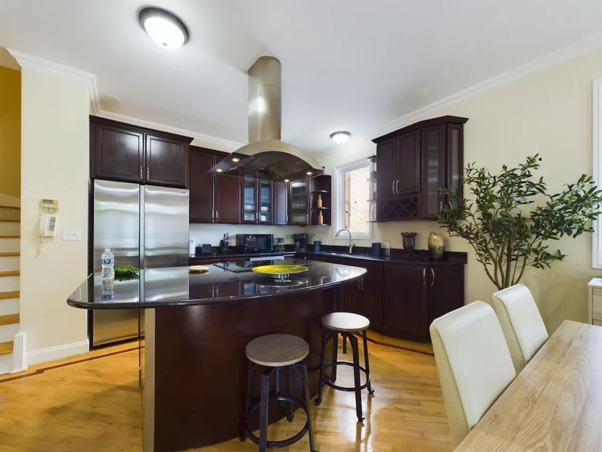 Luxe 4Br With Hot Tub & Game Room Чикаго Экстерьер фото